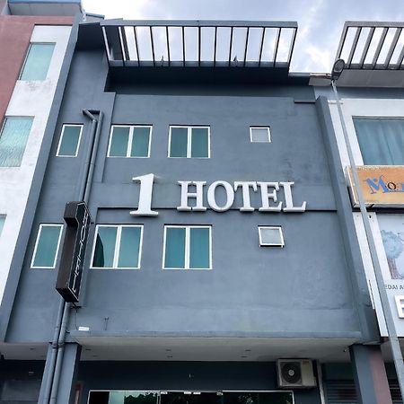 1 Hotel Mahkota Cheras Buitenkant foto