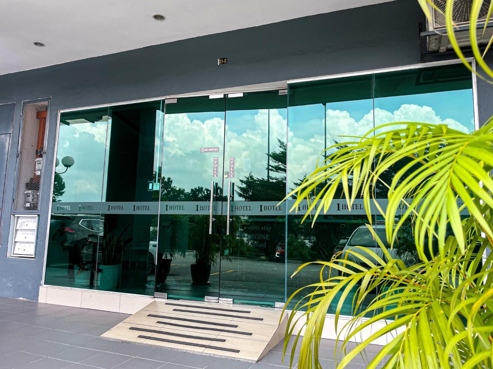 1 Hotel Mahkota Cheras Buitenkant foto