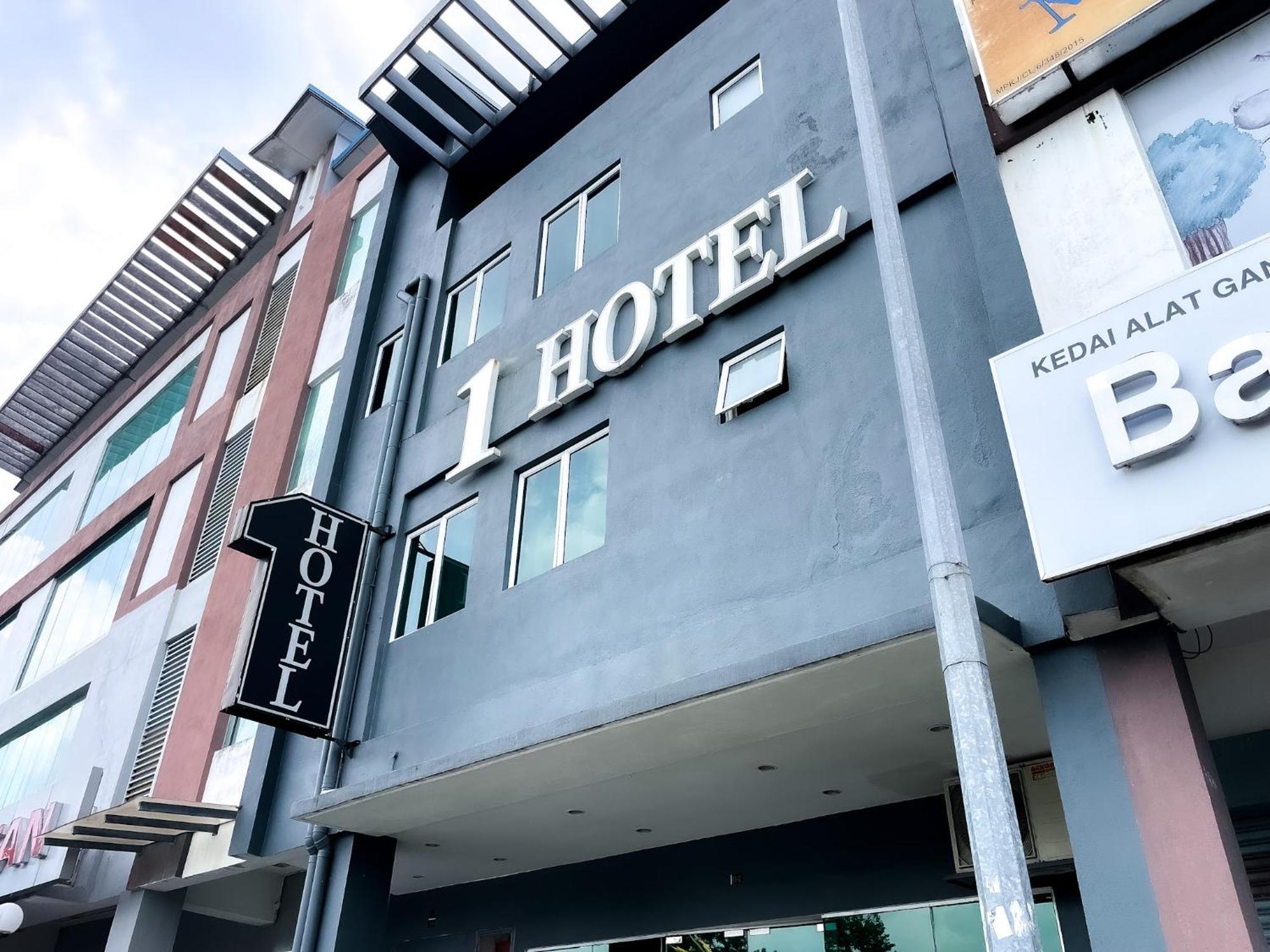 1 Hotel Mahkota Cheras Buitenkant foto