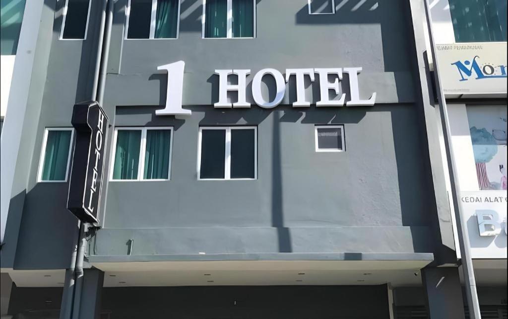 1 Hotel Mahkota Cheras Buitenkant foto