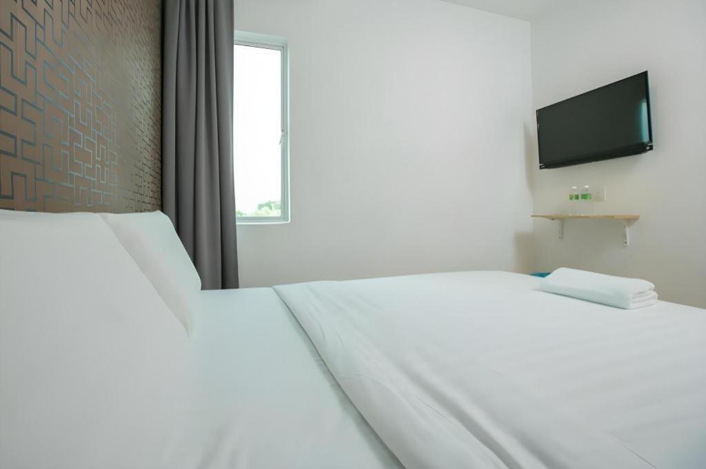 1 Hotel Mahkota Cheras Buitenkant foto