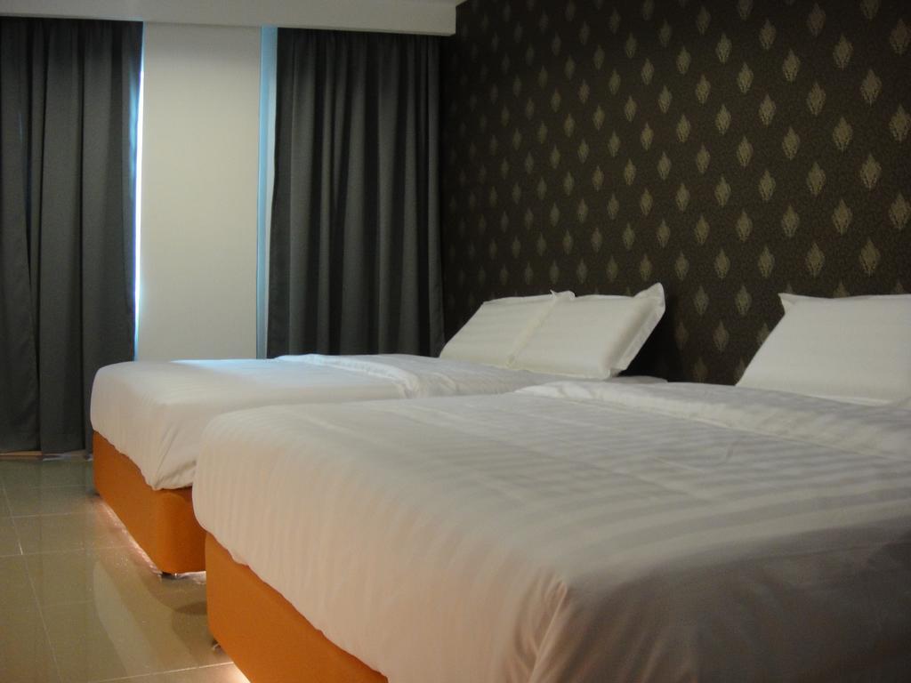 1 Hotel Mahkota Cheras Buitenkant foto