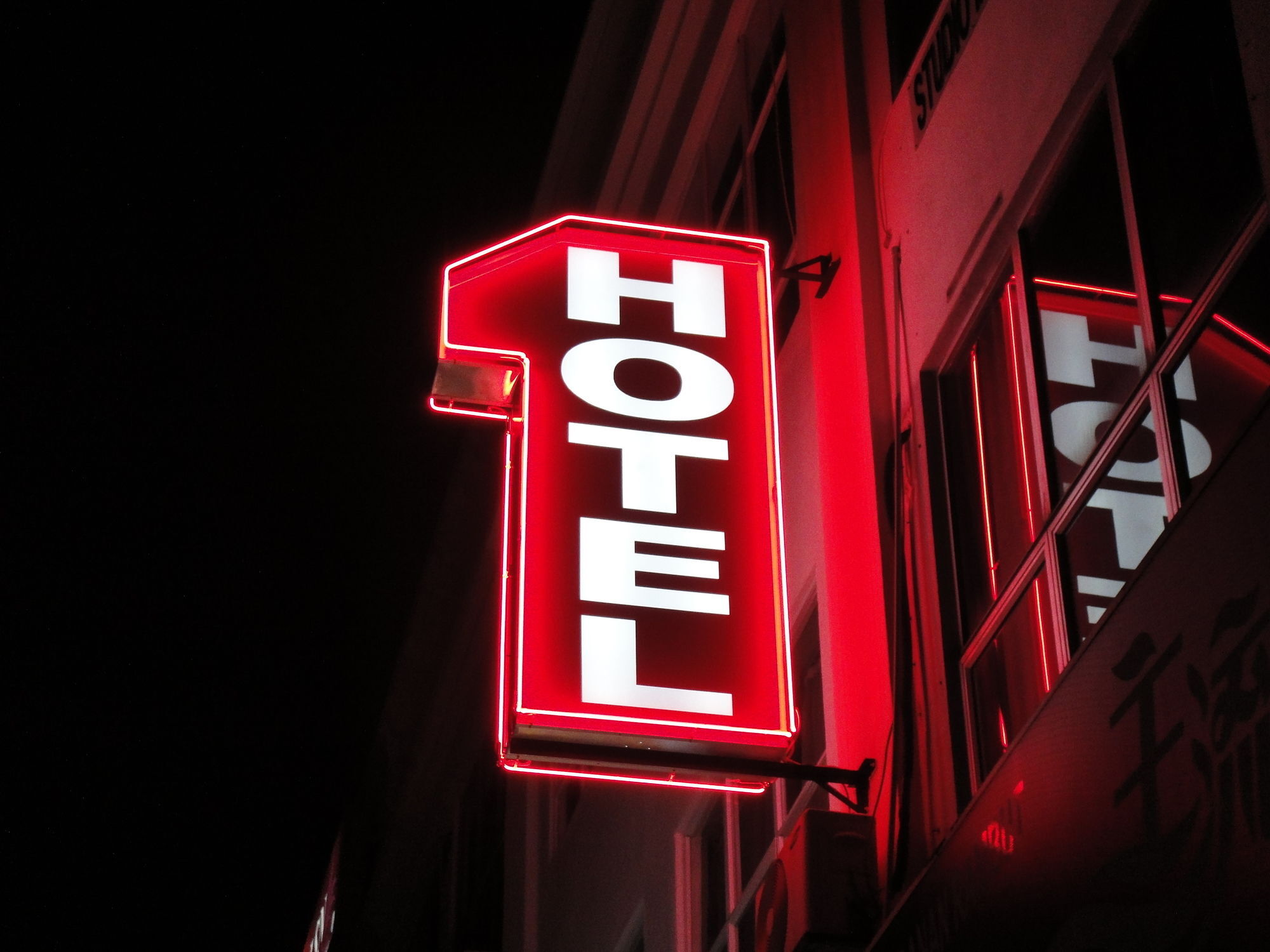 1 Hotel Mahkota Cheras Buitenkant foto